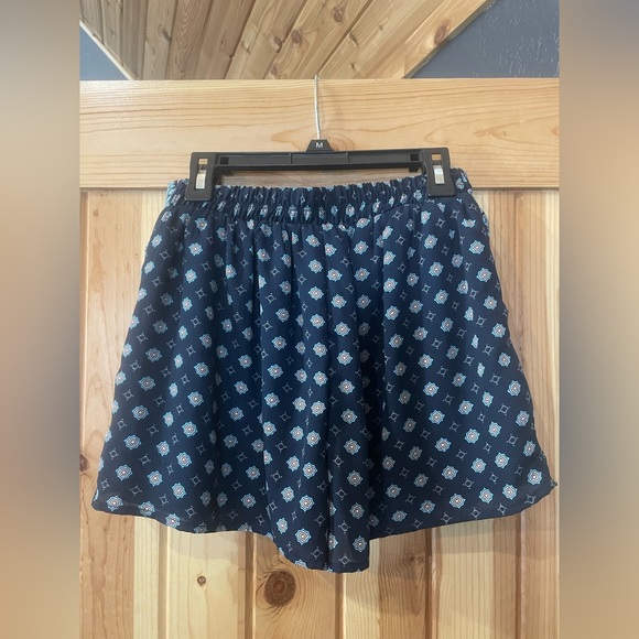 Charlotte Russe BOHO High waisted Shorts - Picture 4 of 4